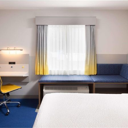 Microtel Inn & Suites By Wyndham Macedon Kültér fotó