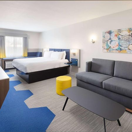 Microtel Inn & Suites By Wyndham Macedon Kültér fotó