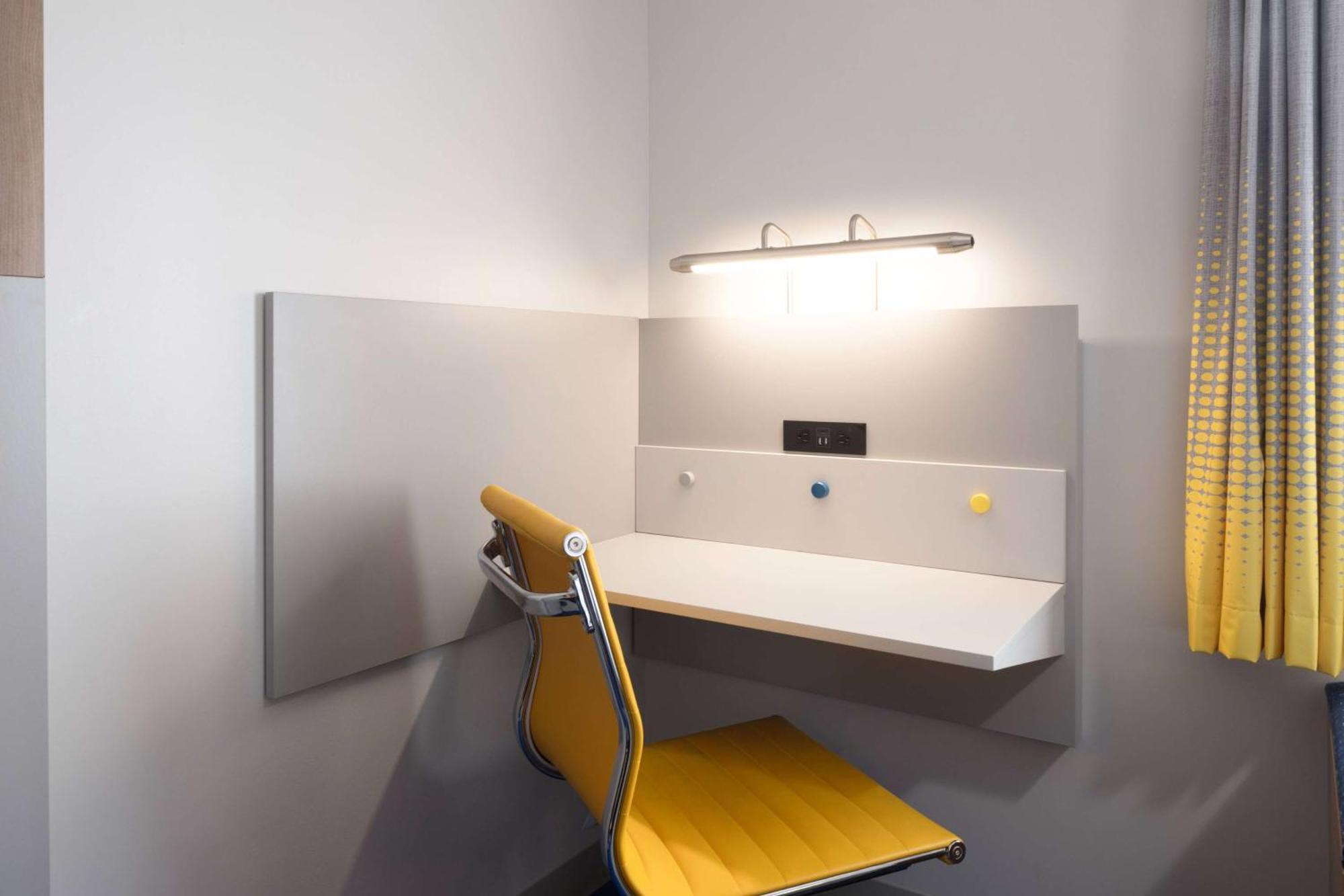 Microtel Inn & Suites By Wyndham Macedon Kültér fotó
